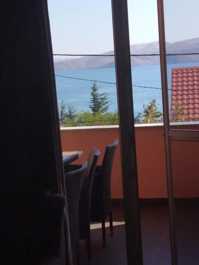 Apartmani Ivankovic Karlobag Exterior foto
