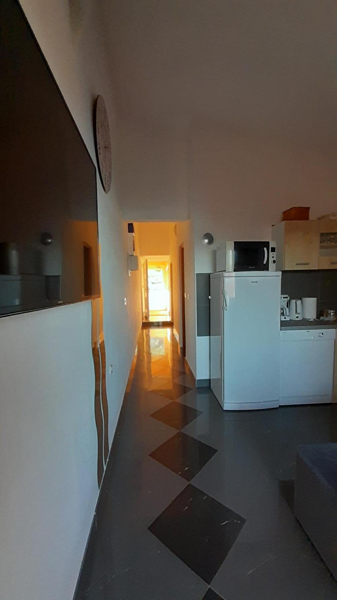 Apartmani Ivankovic Karlobag Zimmer foto