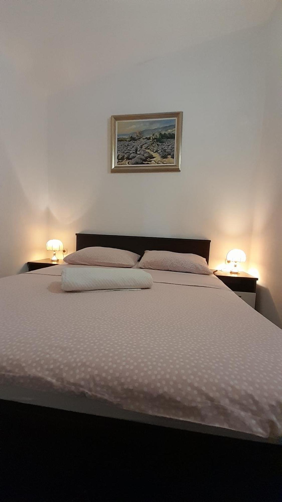 Apartmani Ivankovic Karlobag Zimmer foto
